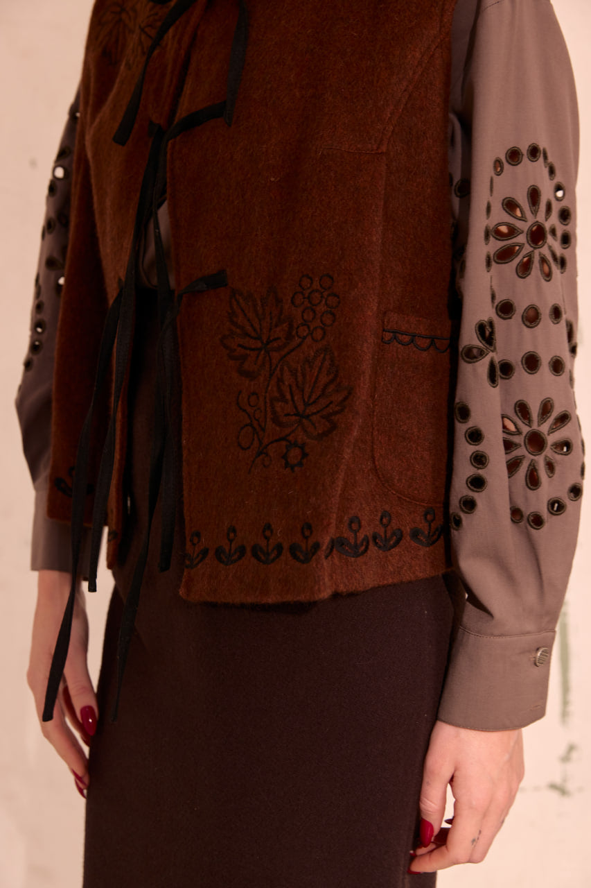Vest "Ariadne" with embroidery